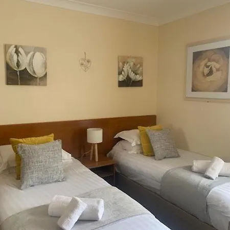 The Dickens Bar & B&B 3*