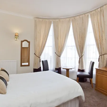 The Dickens Bar & Bed and Breakfast 3*